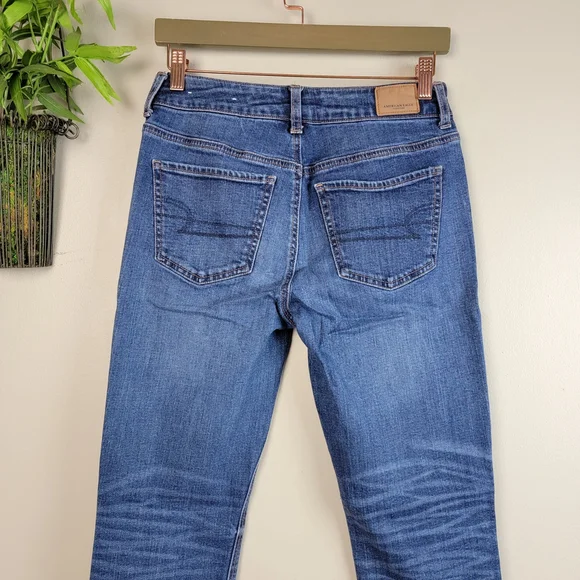 American Eagle Tomgirl Medium Wash Mid Rise Button Fly Distressed AE 2 Jeans - Picture 12 of 16